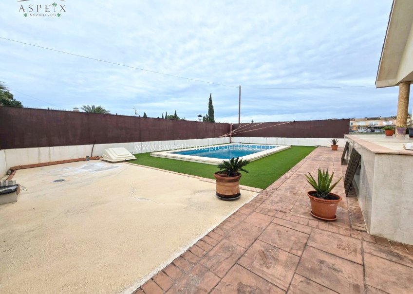 Resale - Villa - Aspe