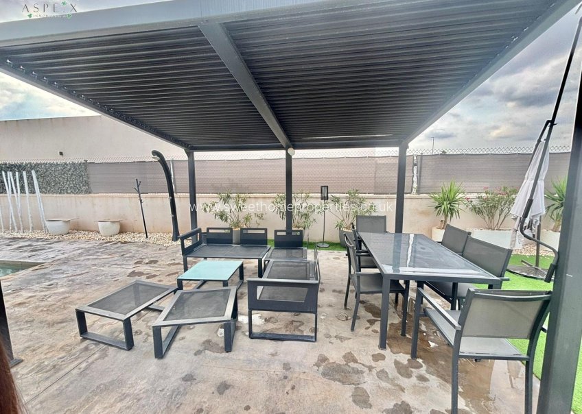 Resale - Villa - Aspe