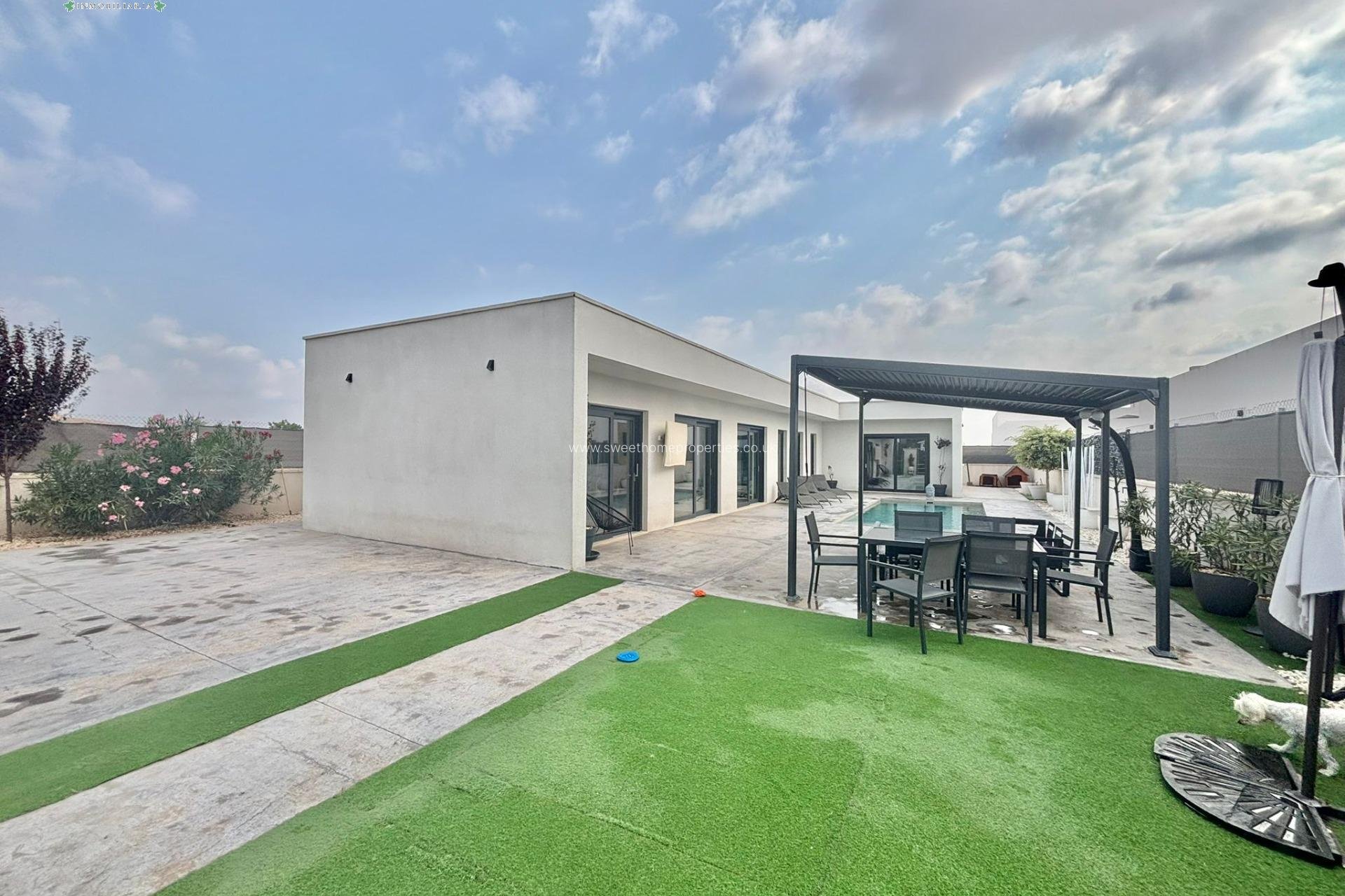 Resale - Villa - Aspe