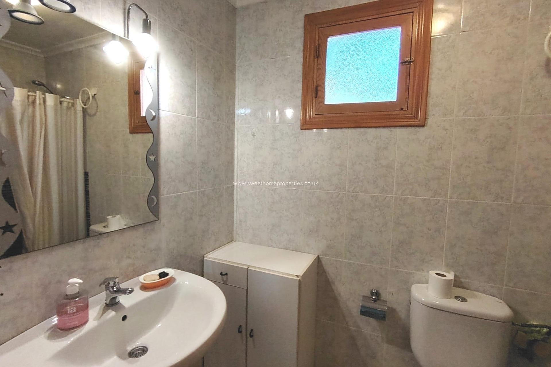 Resale - Villa - Aspe