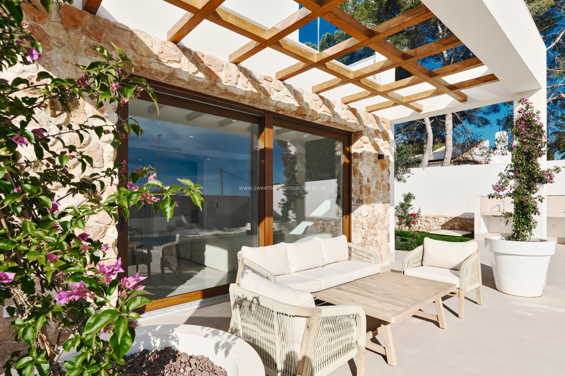 Resale - Villa - Cabo Roig