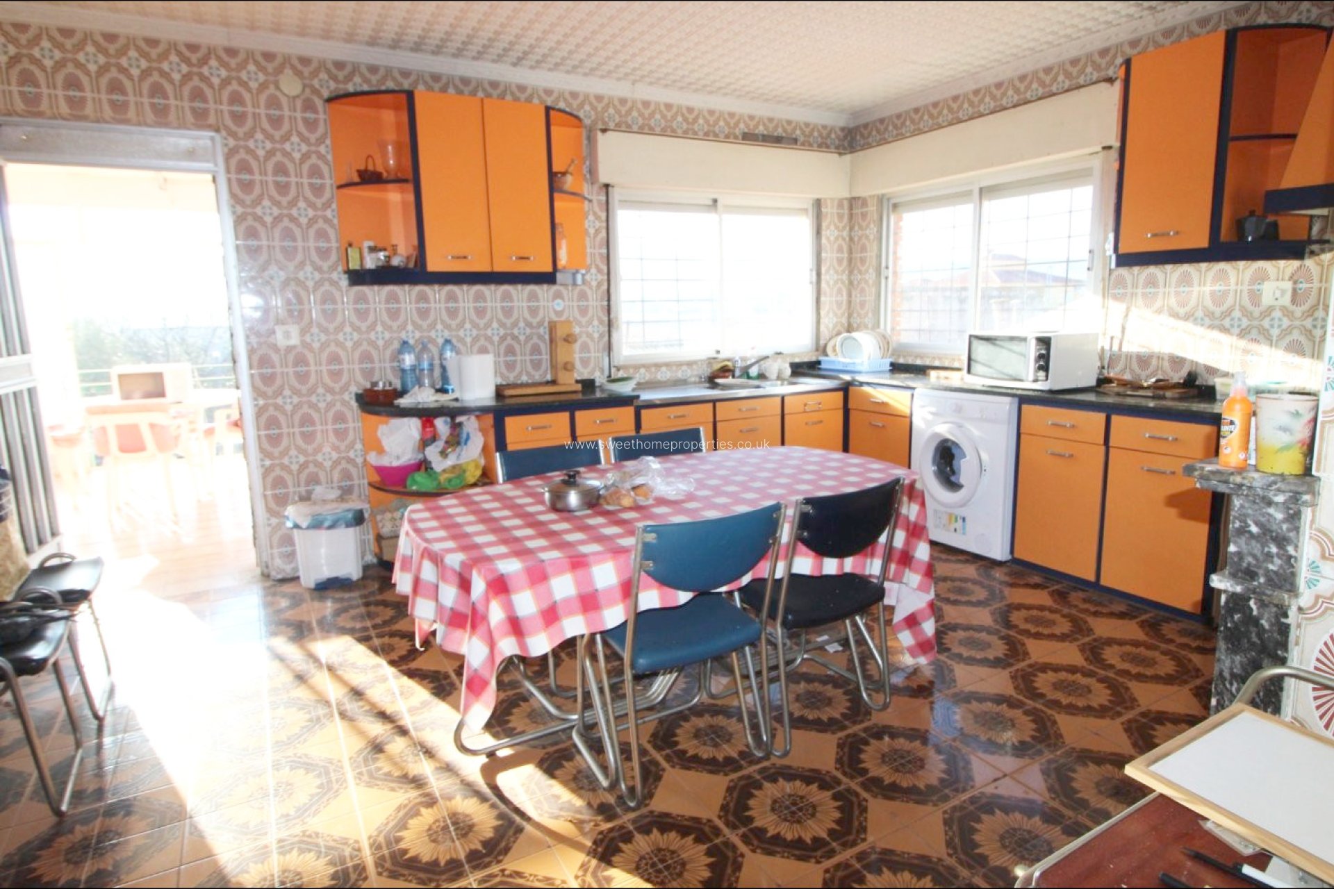 Resale - Villa - Hondon De Los Frailes - CENTRO