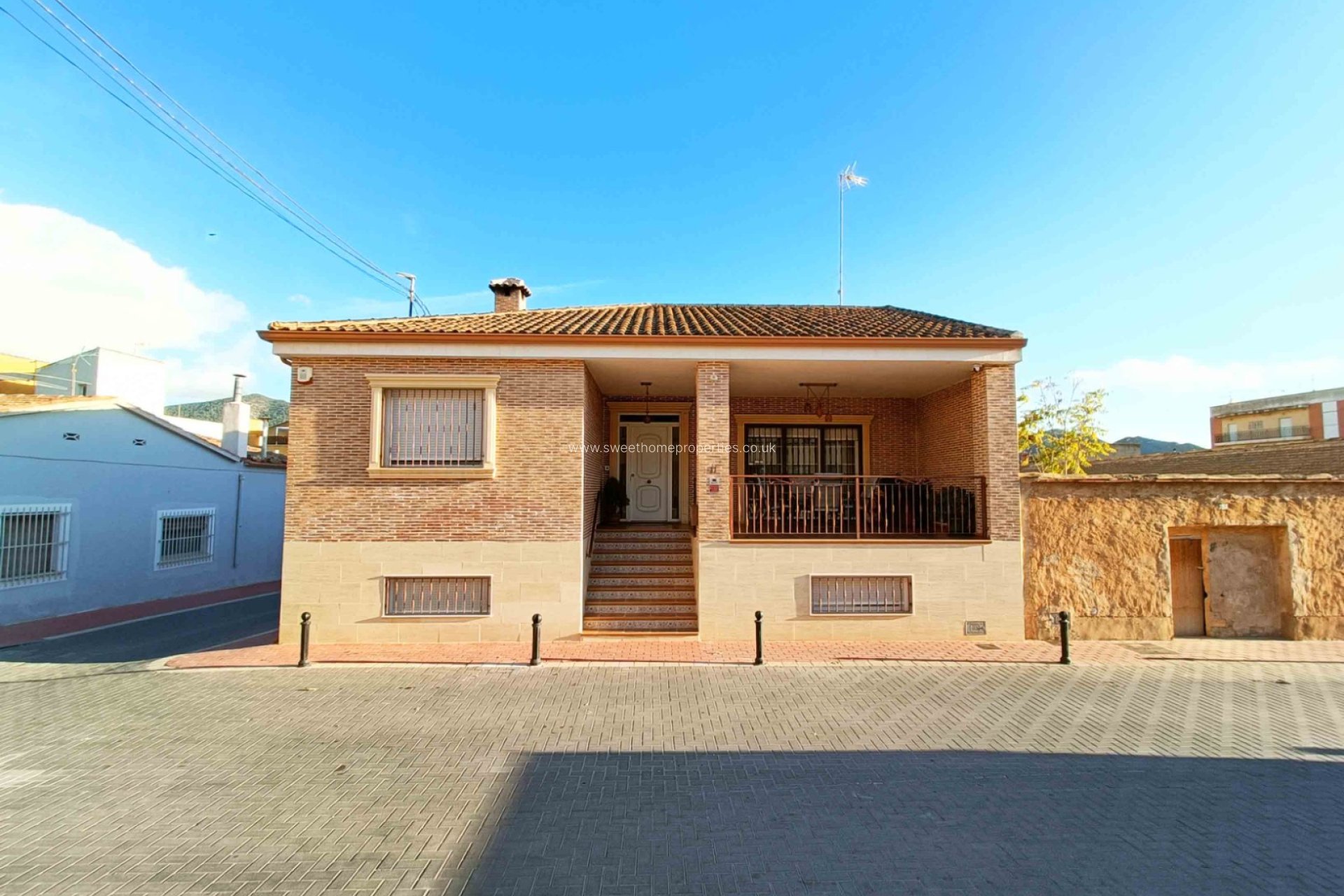 Resale - Villa - Hondon De Los Frailes