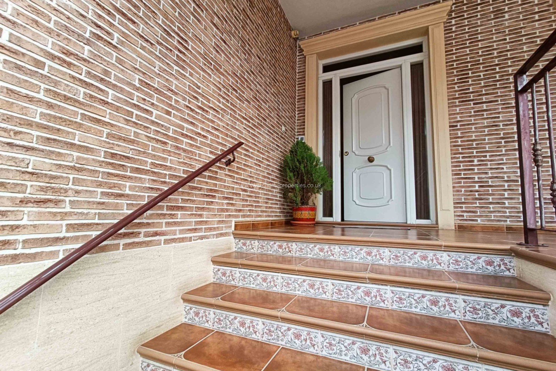 Resale - Villa - Hondon De Los Frailes