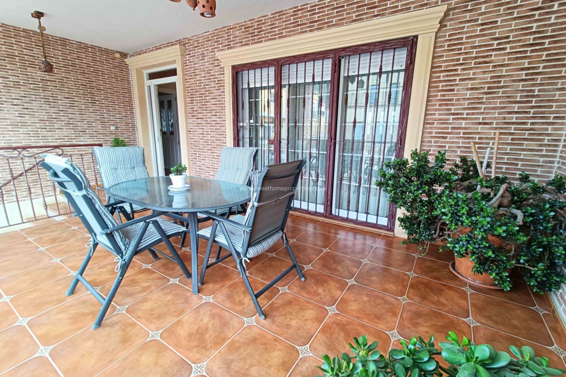 Resale - Villa - Hondon De Los Frailes