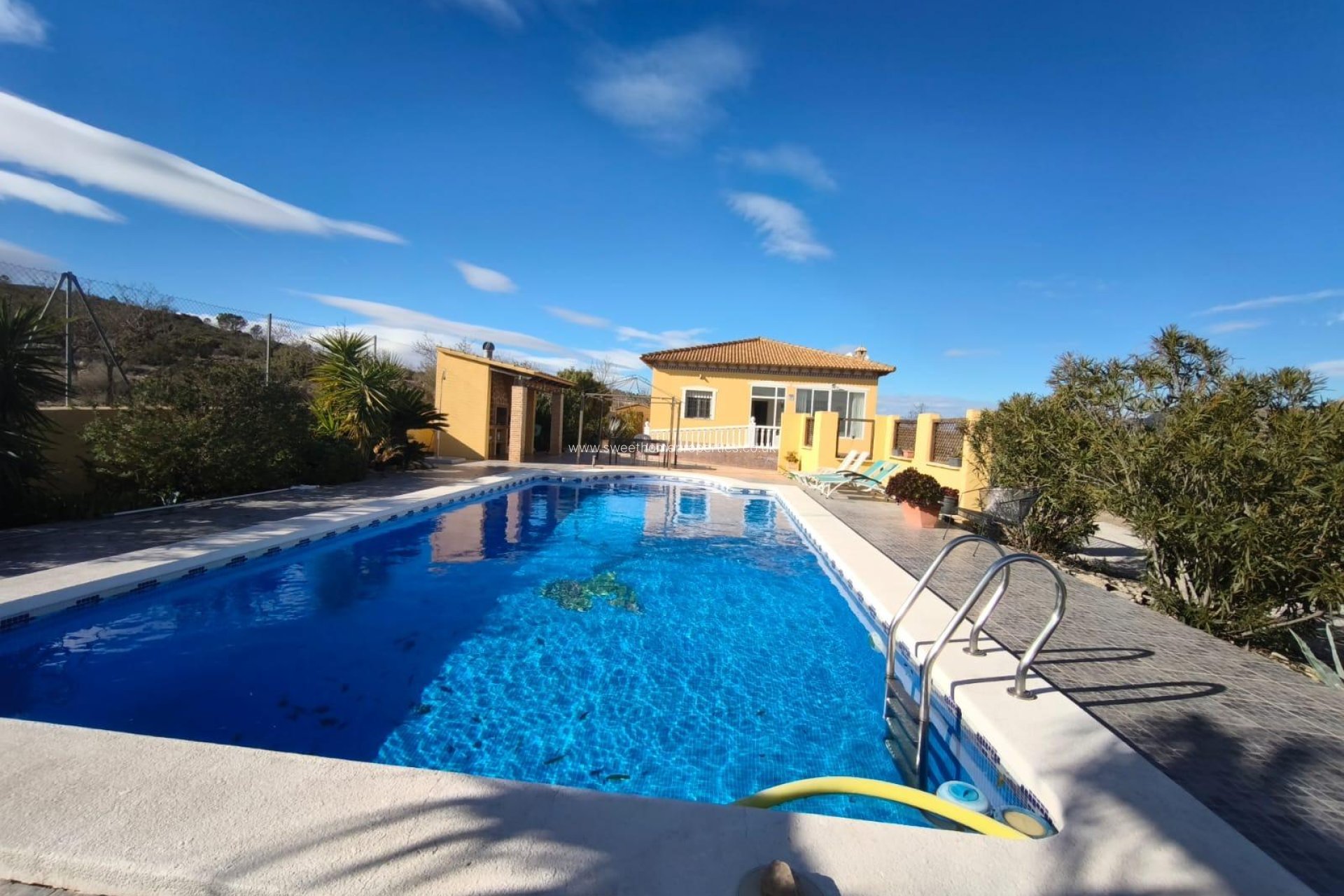 Resale - Villa - Hondon De Los Frailes