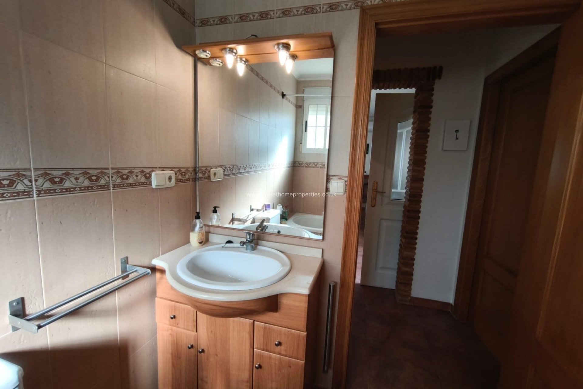 Resale - Villa - Hondon De Los Frailes