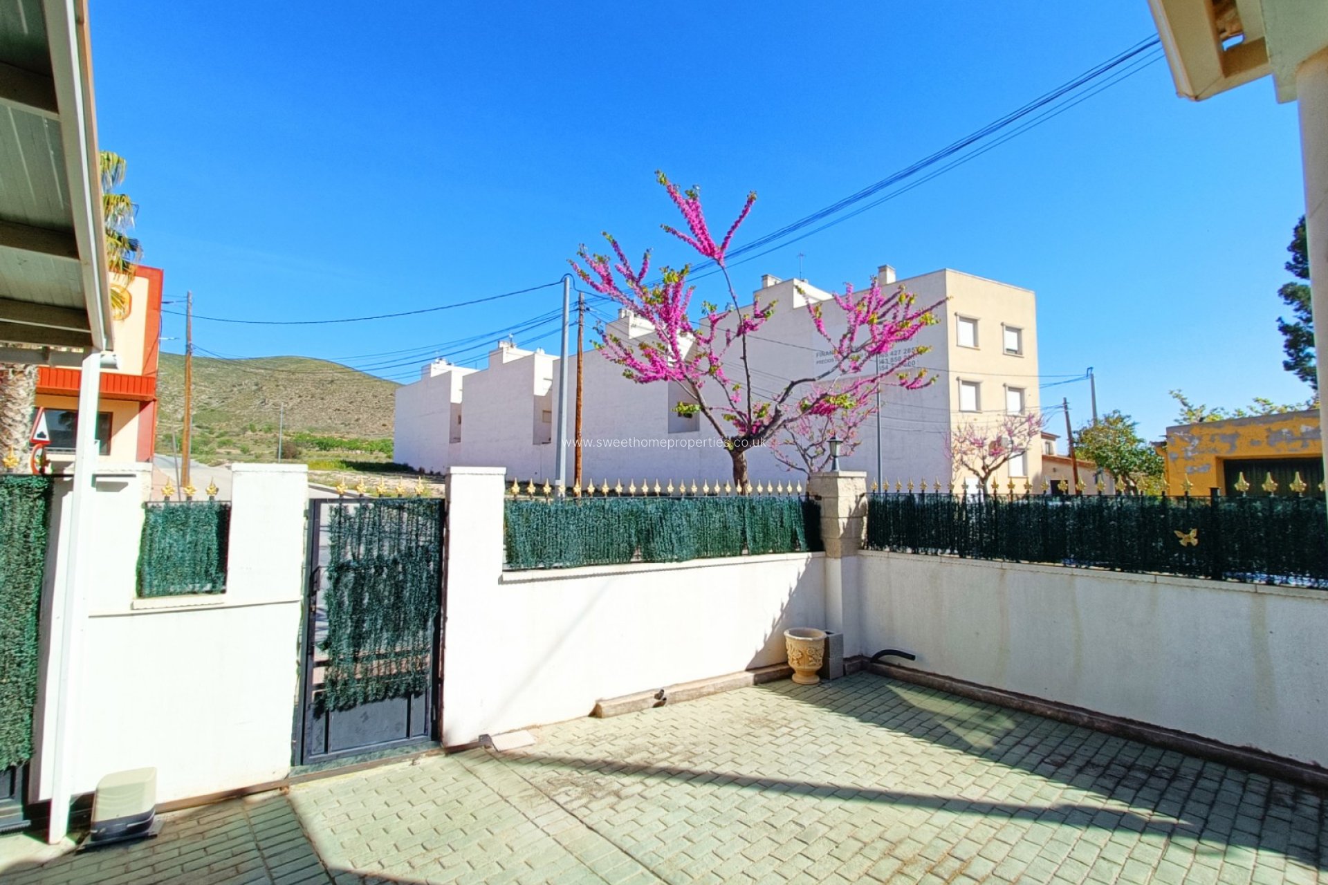Resale - Villa - Hondon De Los Frailes