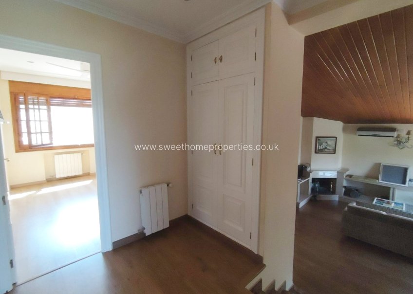 Resale - Villa - Petrer - Comunidad valenciana