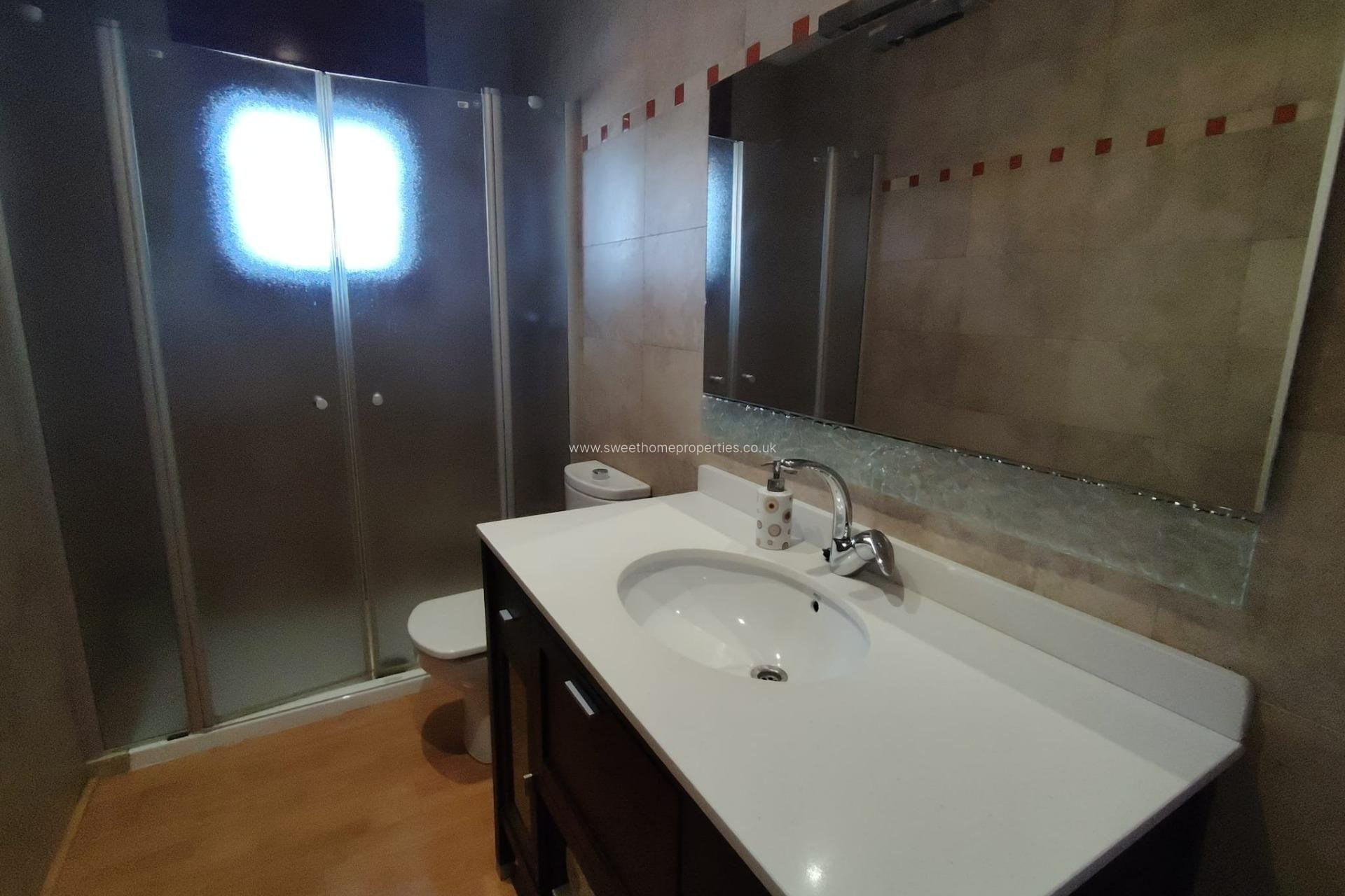 Resale - Villa - Petrer - Comunidad valenciana