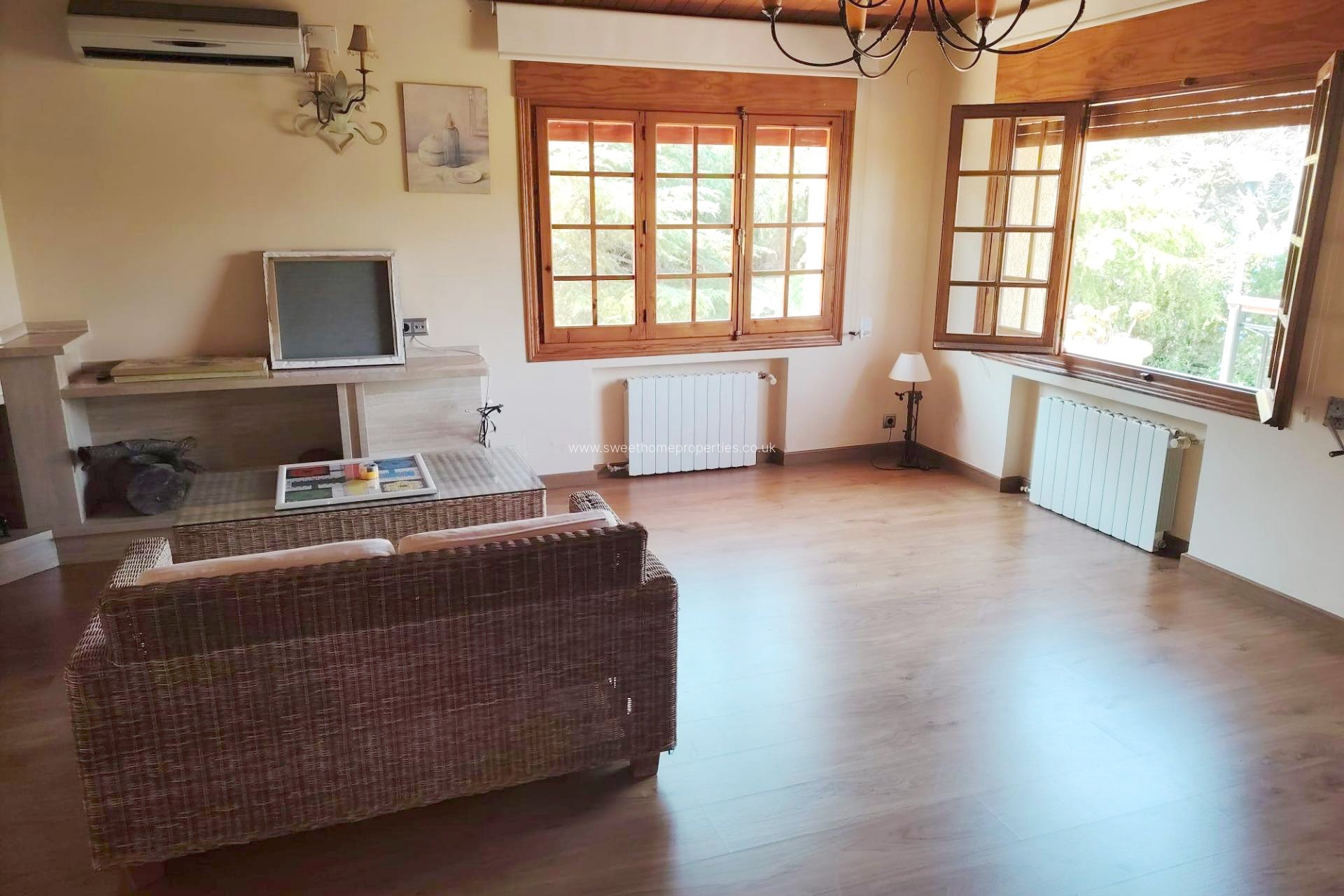 Resale - Villa - Petrer - Comunidad valenciana