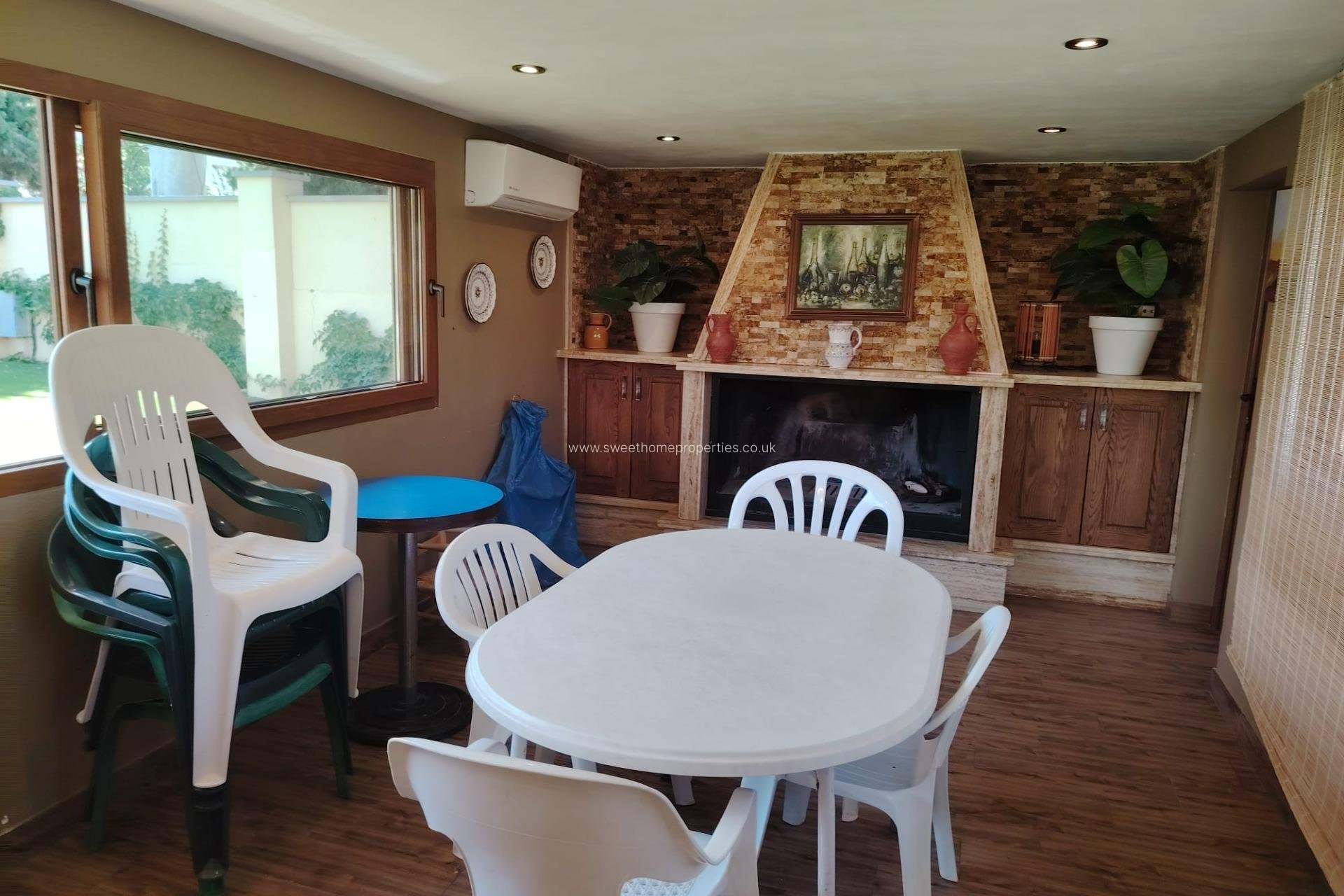 Resale - Villa - Petrer - Comunidad valenciana