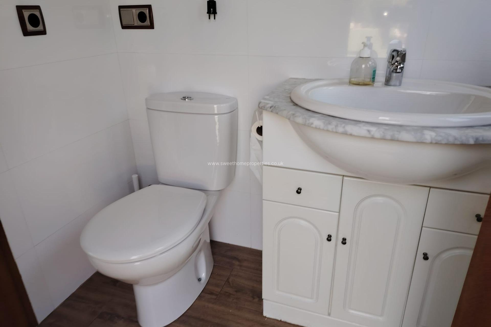 Resale - Villa - Petrer - Comunidad valenciana