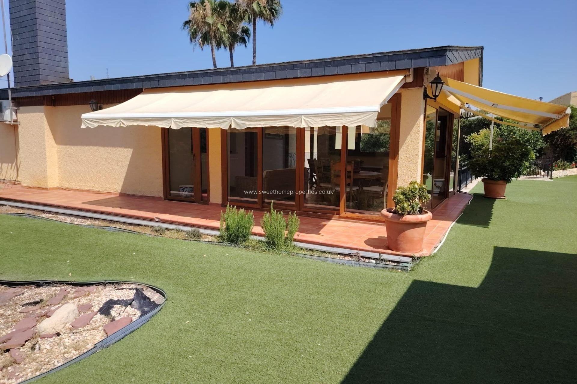 Resale - Villa - Petrer - Comunidad valenciana