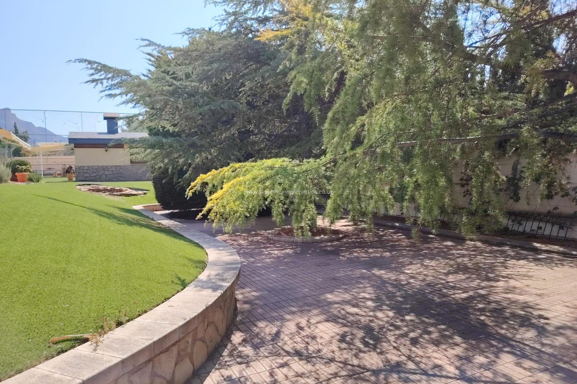 Resale - Villa - Petrer - Comunidad valenciana