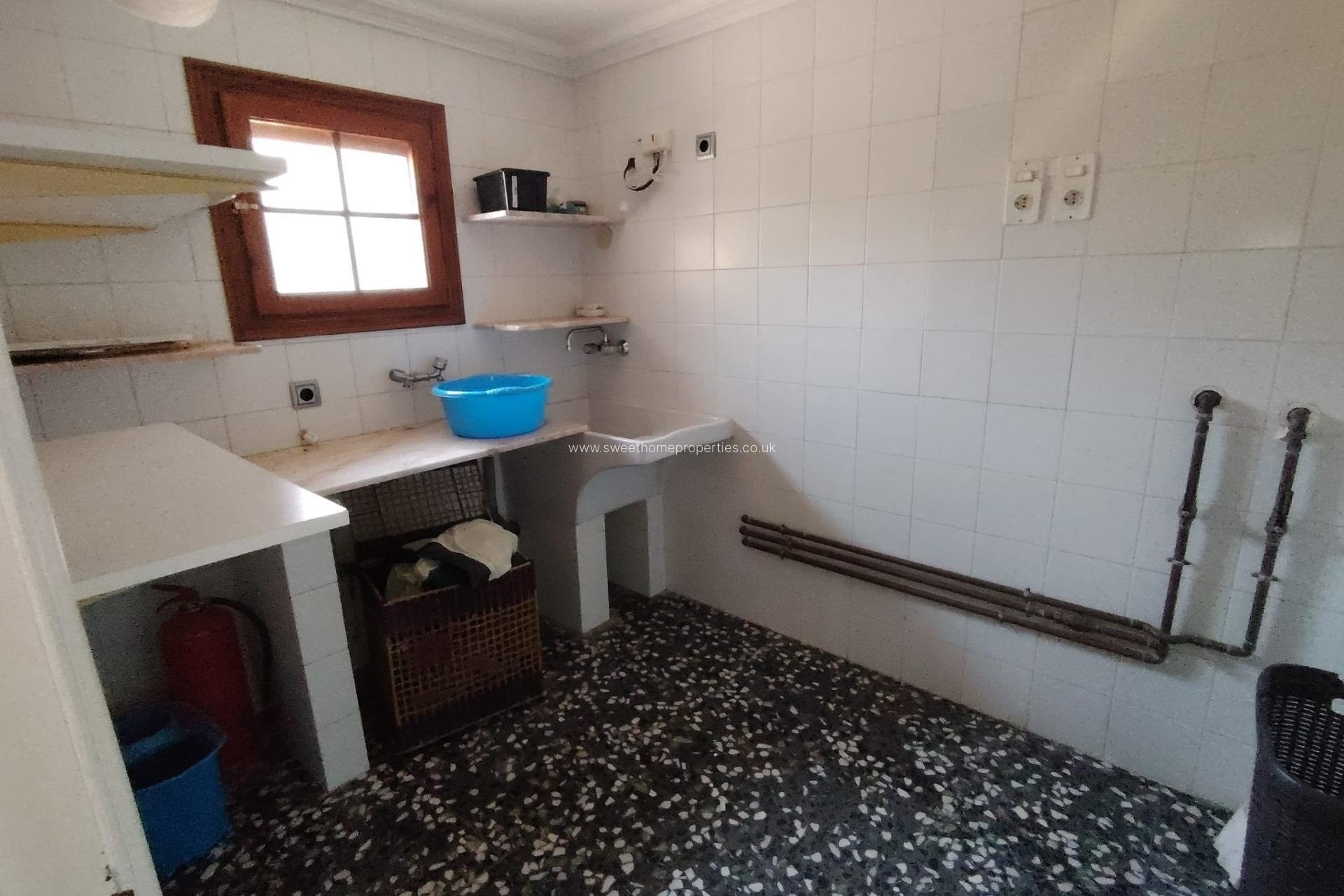 Resale - Villa - Petrer - Comunidad valenciana