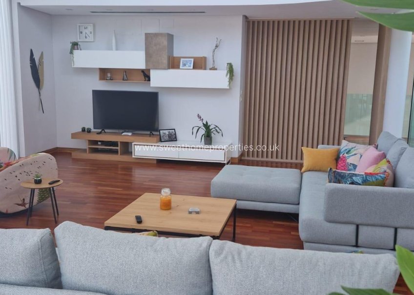 Resale - Villa - Petrer - Loma badá