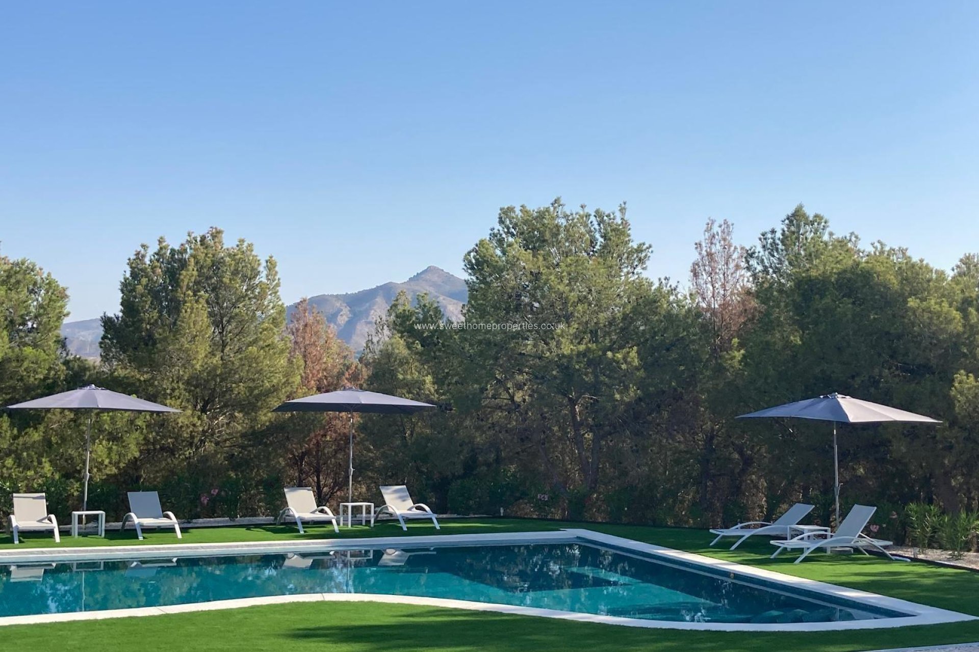 Resale - Villa - Petrer - Loma badá