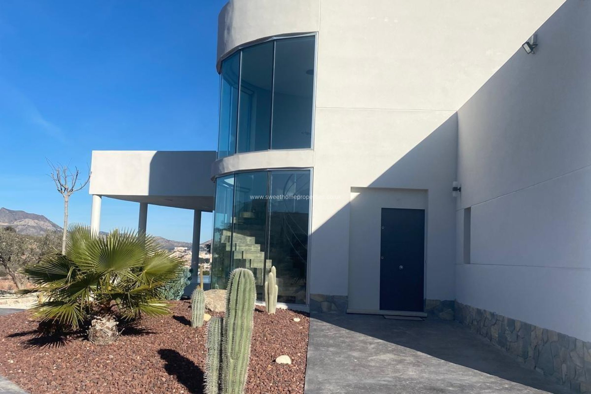 Resale - Villa - Petrer - Loma badá