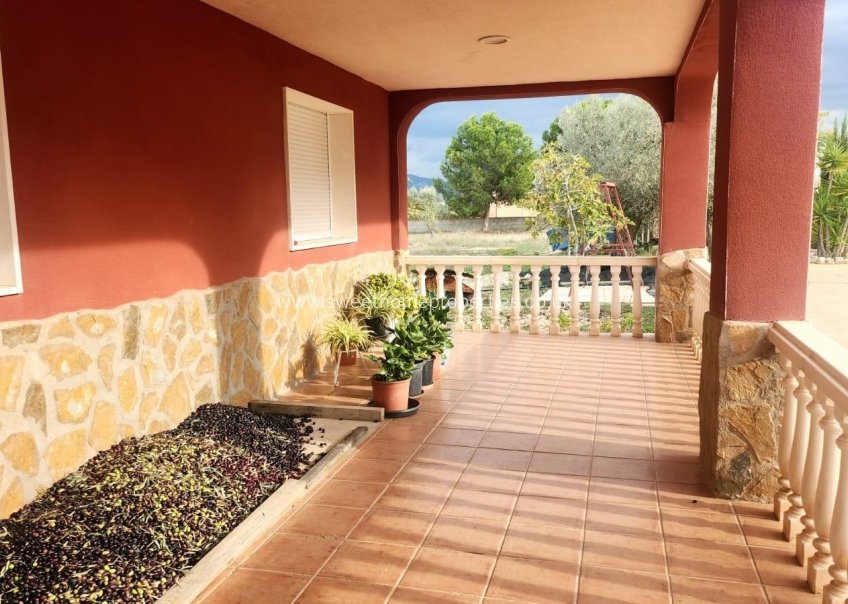 Resale - Villa - Sax