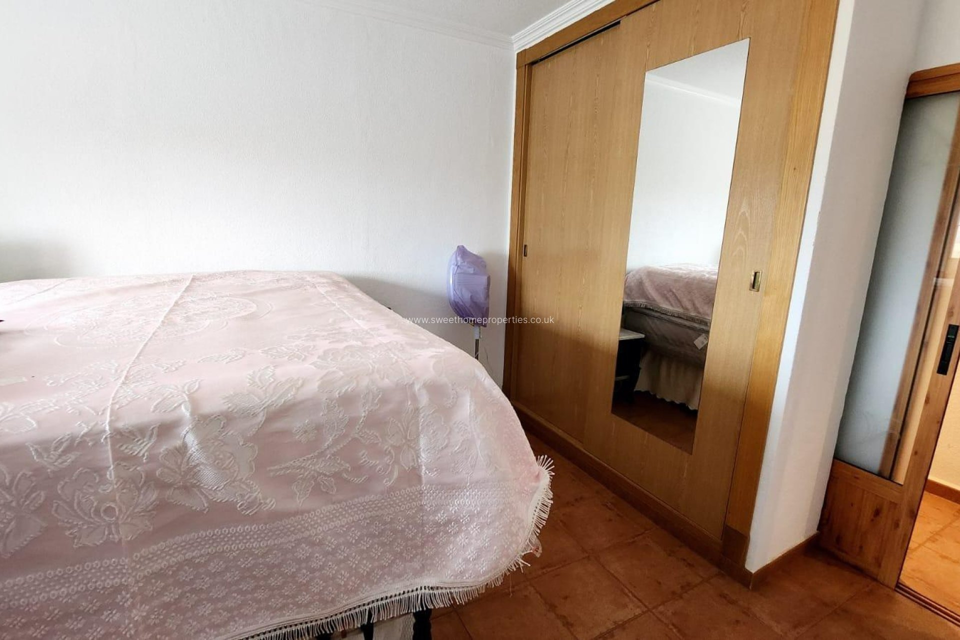 Resale - Villa - Sax