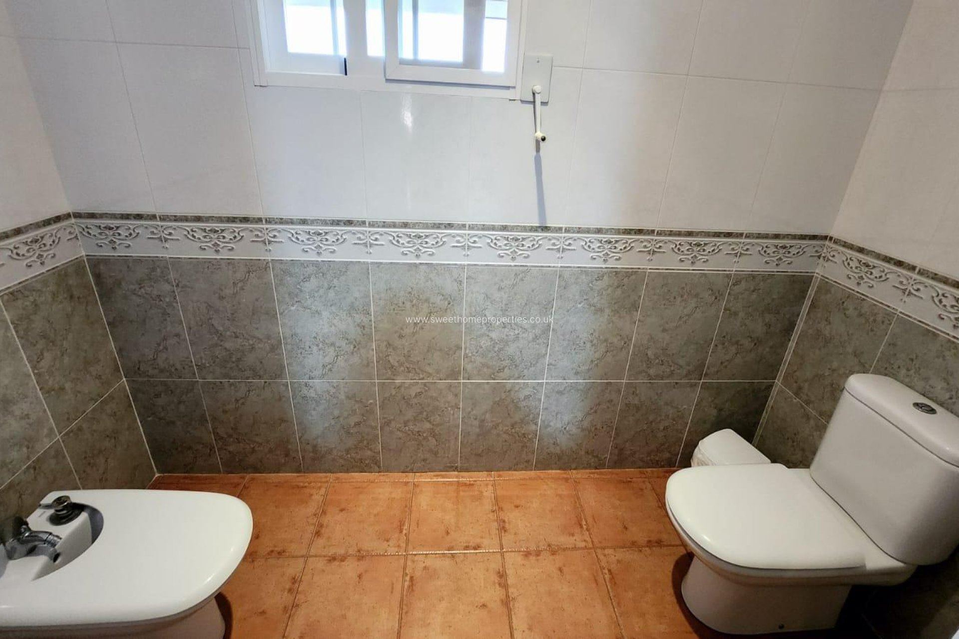 Resale - Villa - Sax