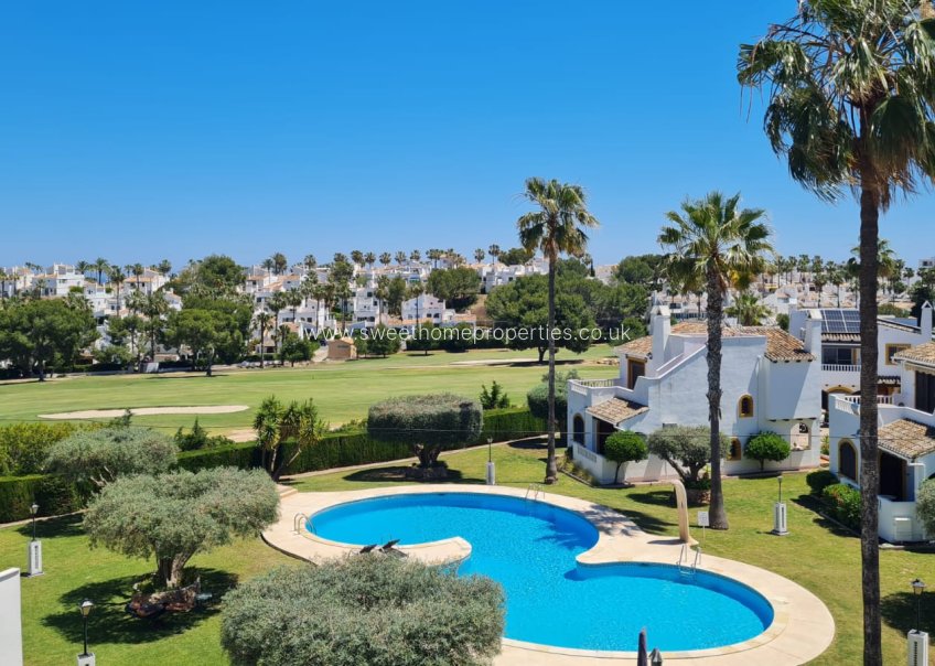 Resale - Villa - Villamartin