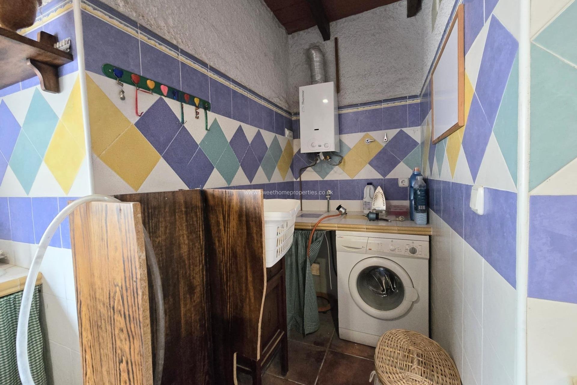 Reventa - Casa cueva - Algueña - Algüeña - La Romana