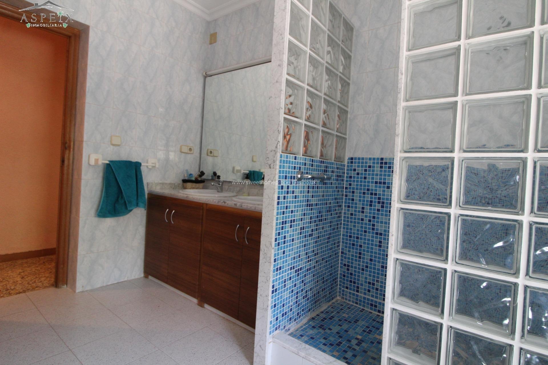 Reventa - Casa de campo - Elche - Salades