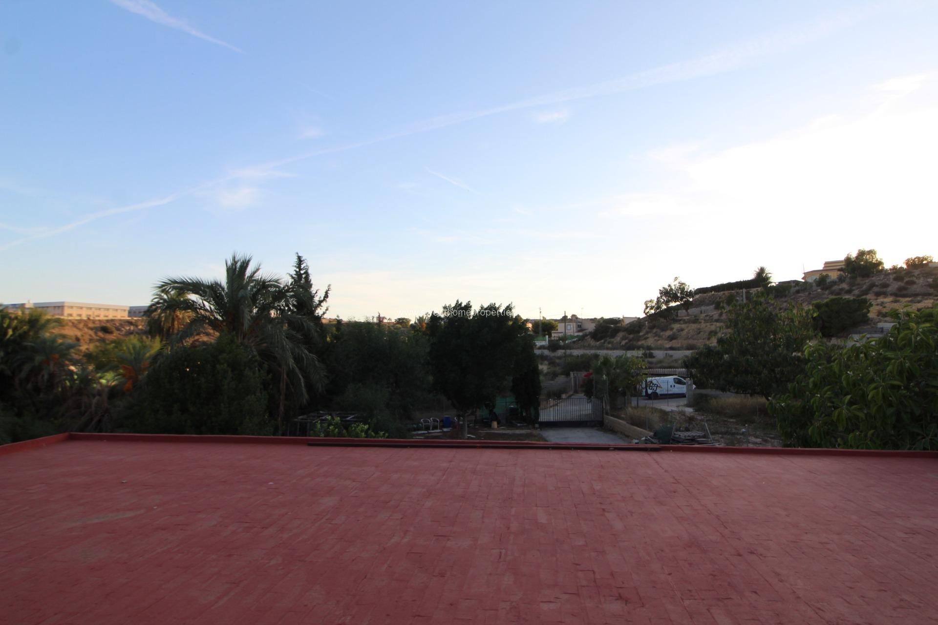 Reventa - Casa de campo - Elche