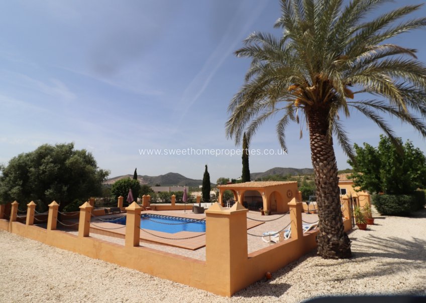 Reventa - Casa de campo - Hondon De Las Nieves - La Canalosa