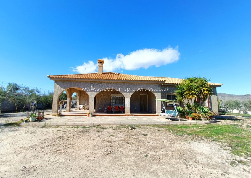 Reventa - Casa de campo - Hondon De Los Frailes
