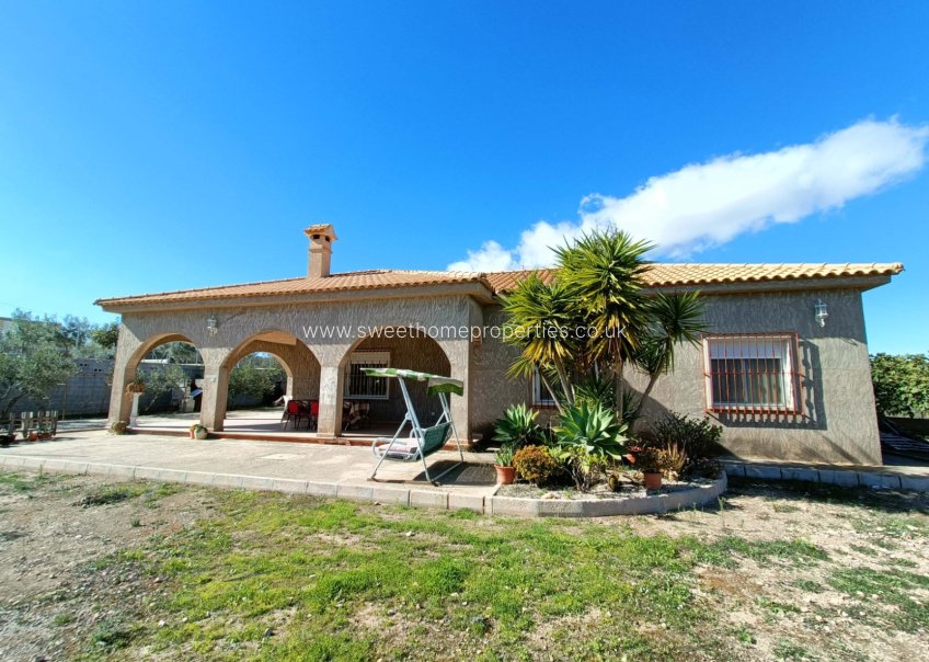 Reventa - Casa de campo - Hondon De Los Frailes
