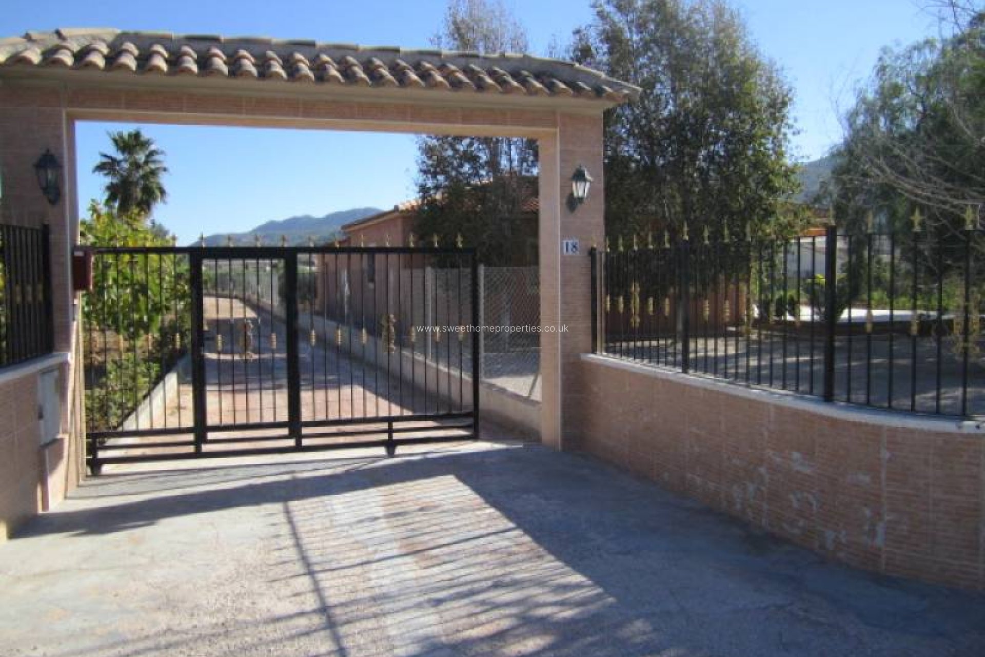 Reventa - Casa de campo - Hondon De Los Frailes