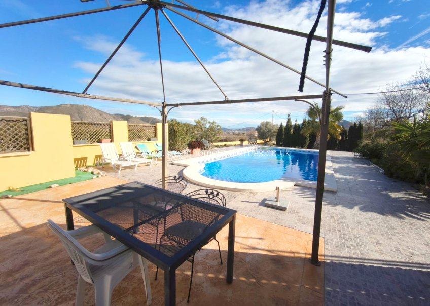 Reventa - Casa de campo - Hondon De Los Frailes