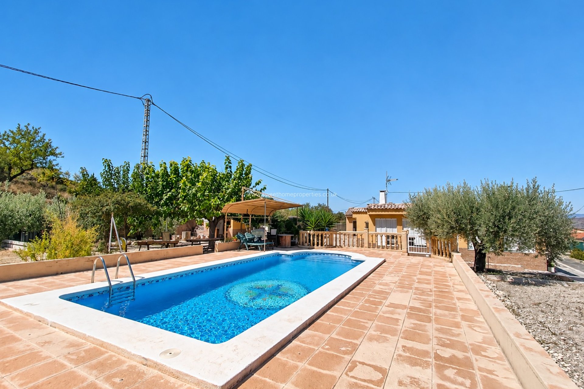 Reventa - Casa de campo - Hondon De Los Frailes