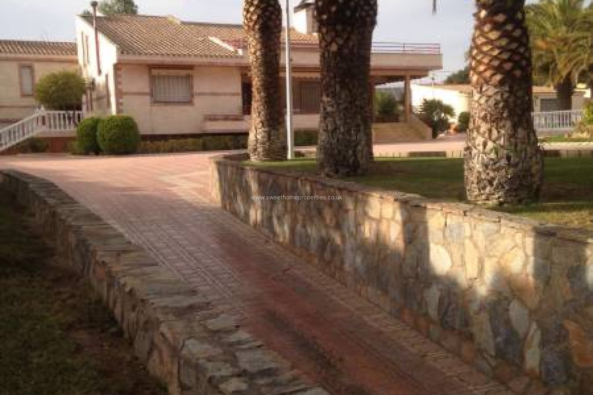 Reventa - Casa de campo - Sax - Paraje Carruz