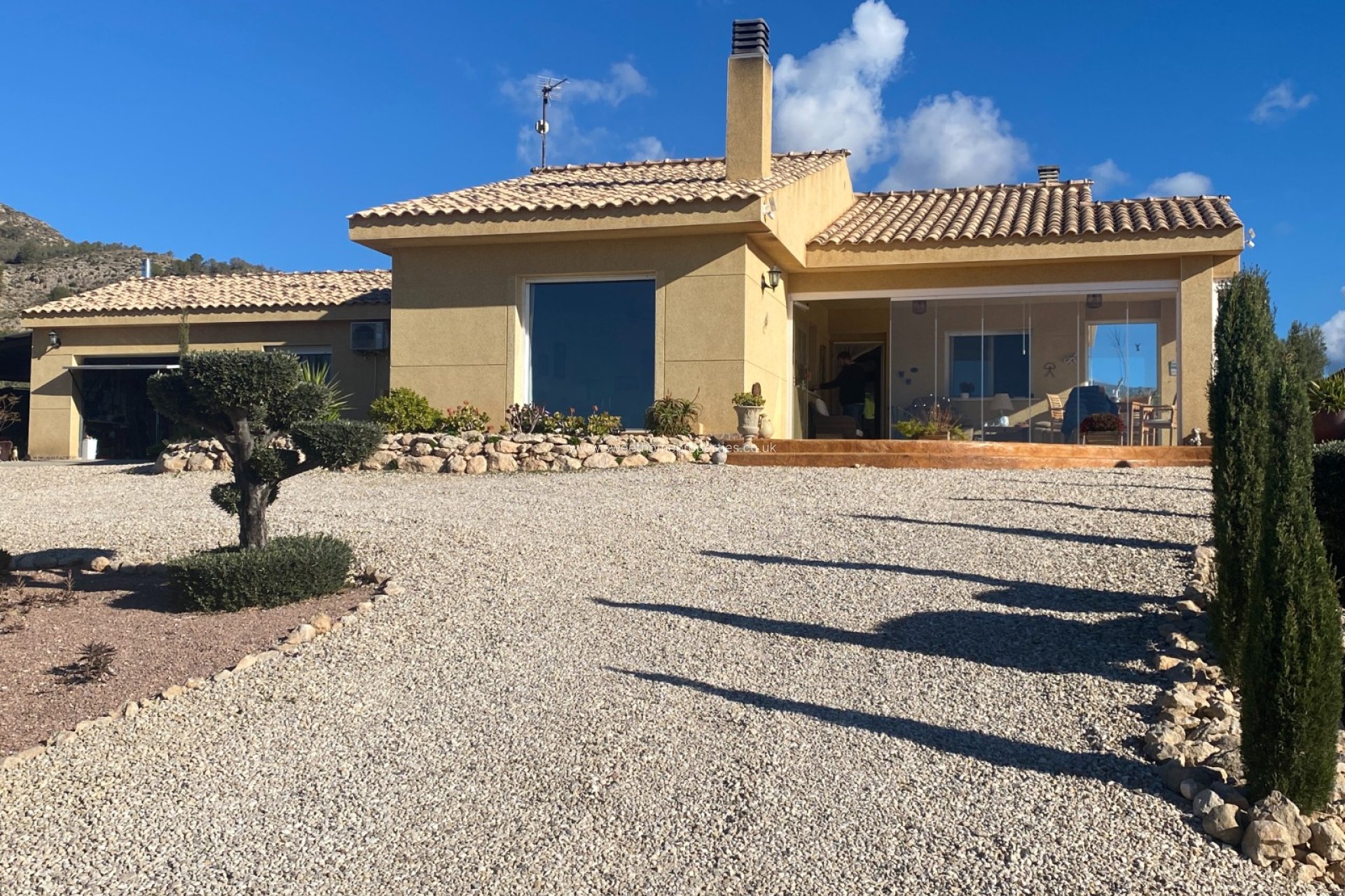 Reventa - Casa de campo - Sax