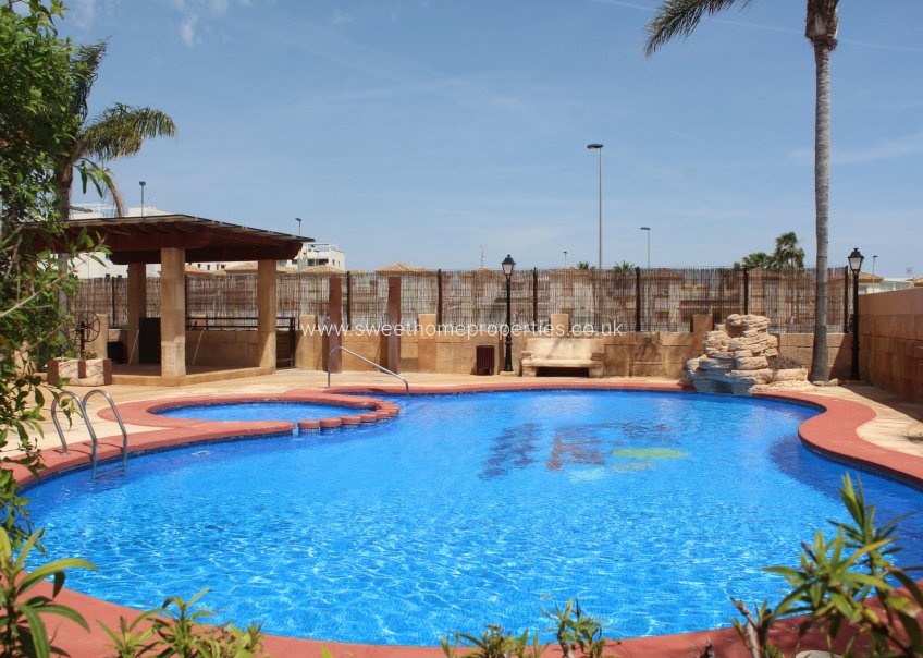 Reventa - Chalet - Orihuela Costa - Villamartin