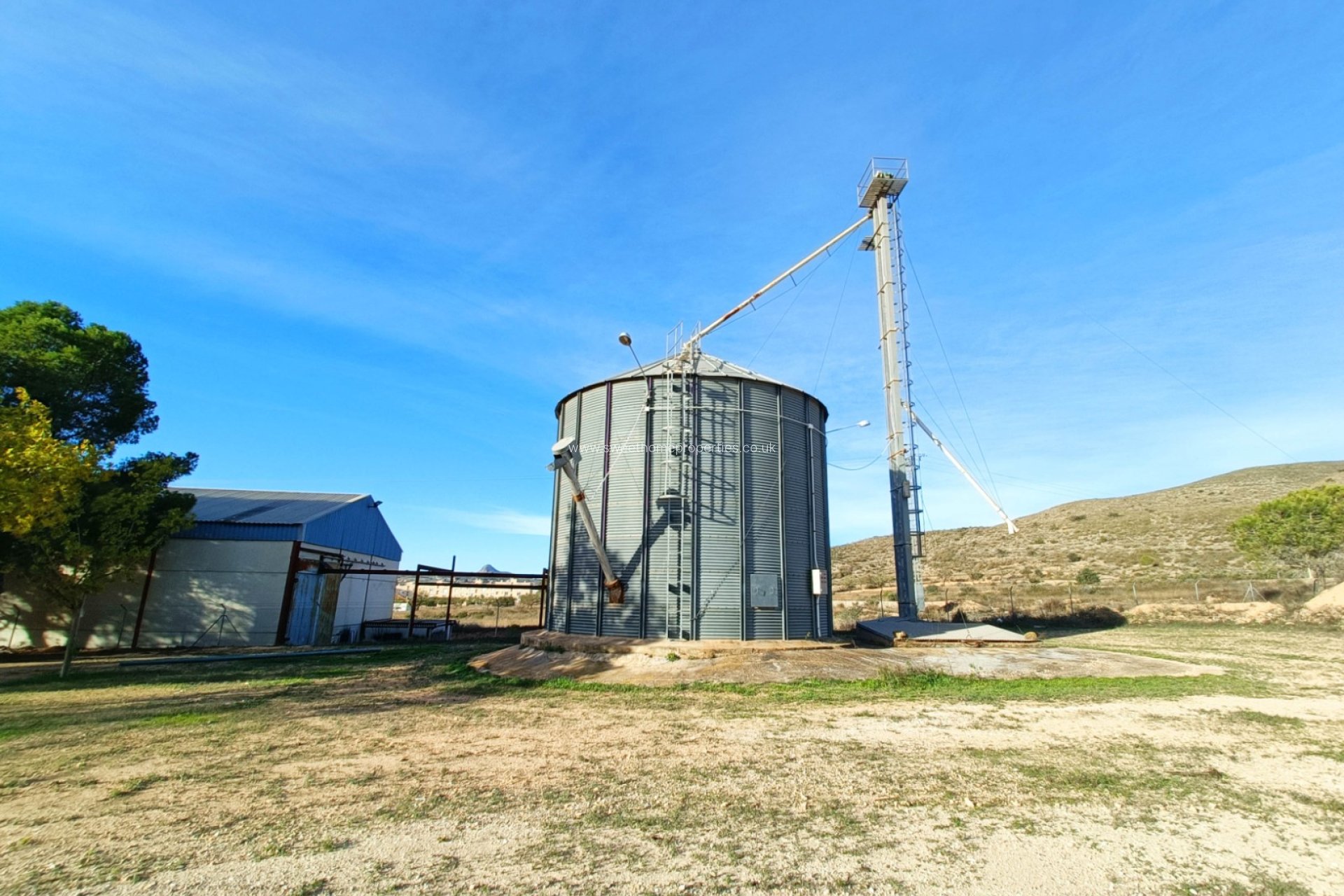 Reventa - Commercial - Hondon De Los Frailes