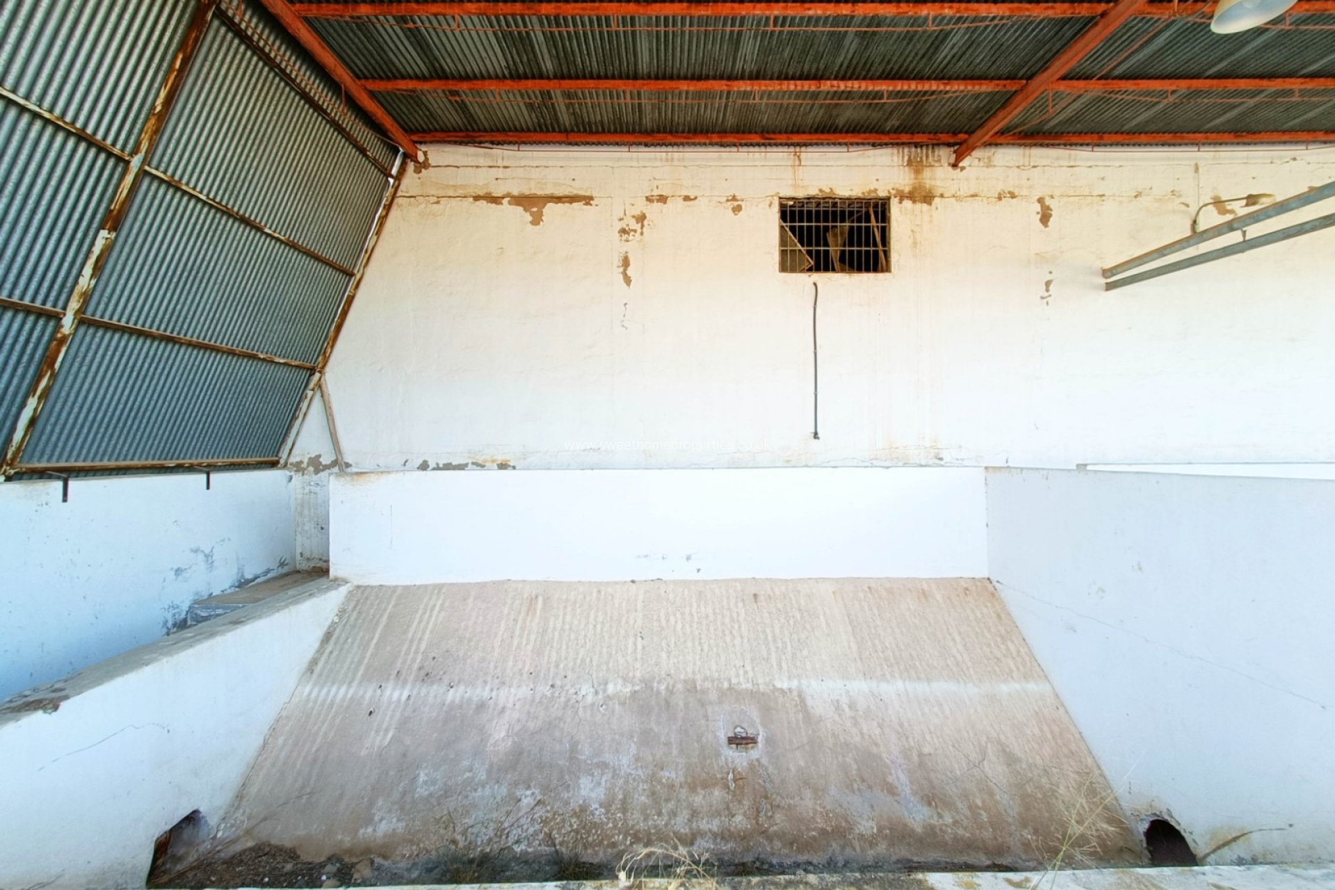 Reventa - Commercial - Hondon De Los Frailes