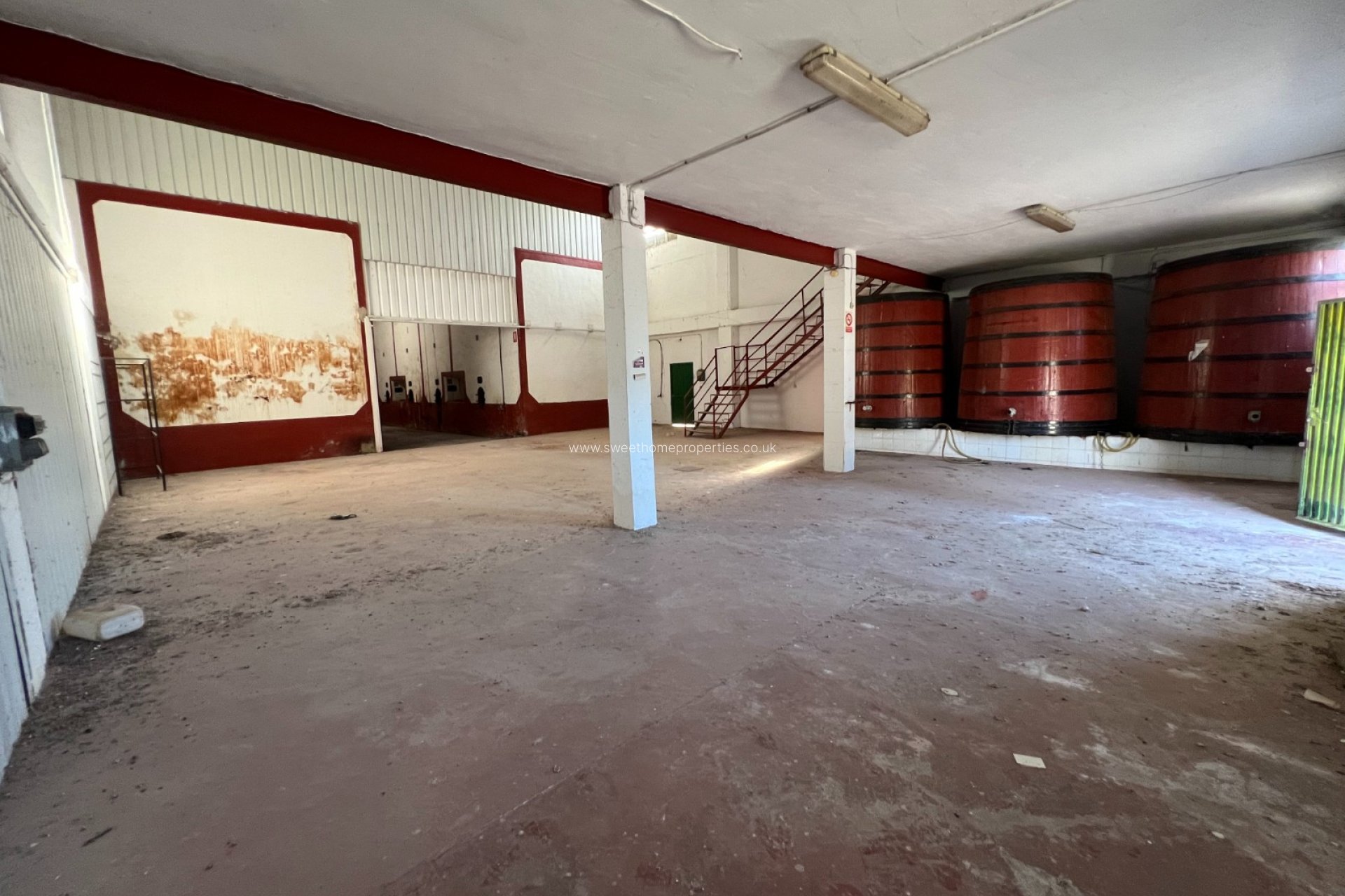 Reventa - Commercial - Hondon De Los Frailes