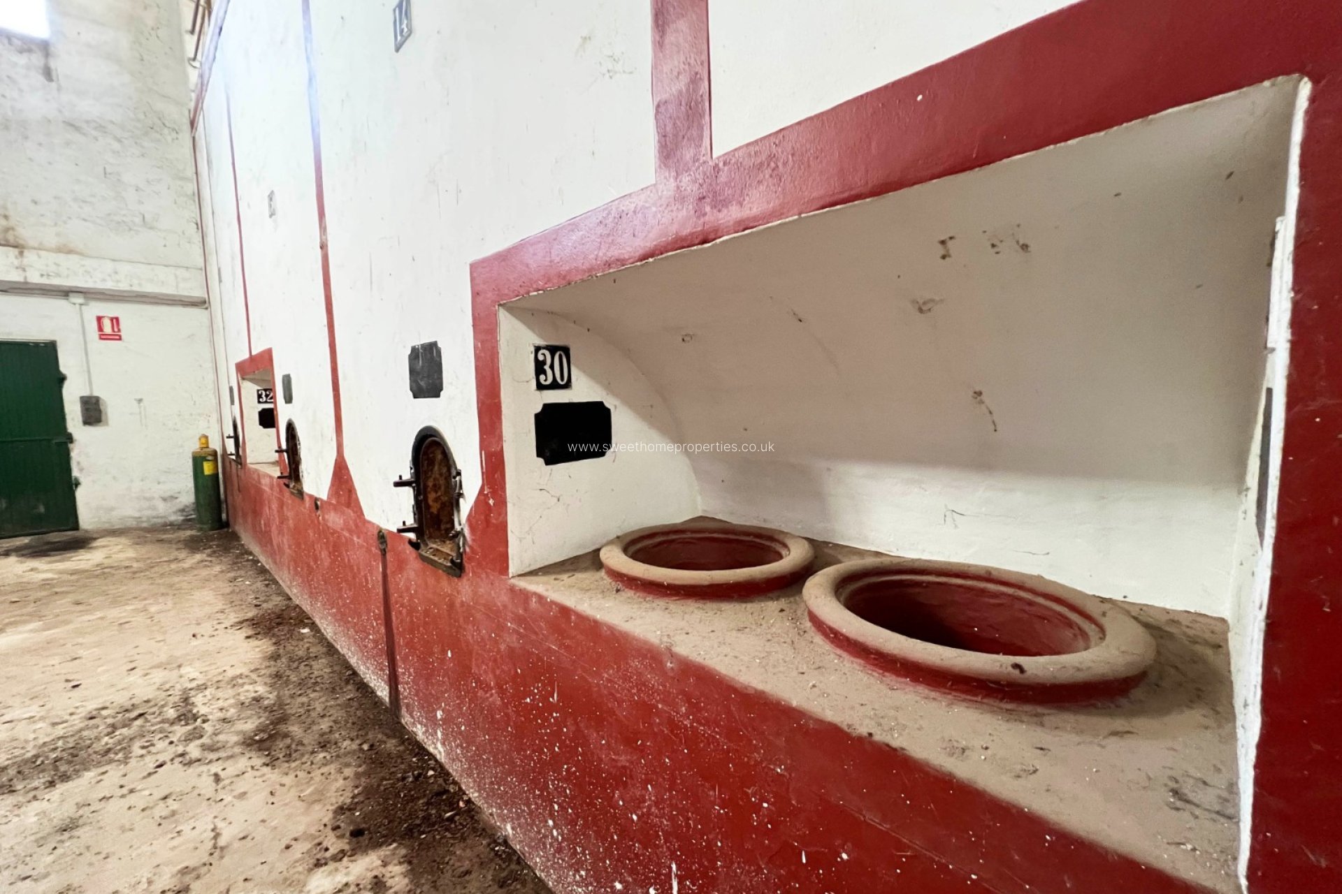 Reventa - Commercial - Hondon De Los Frailes