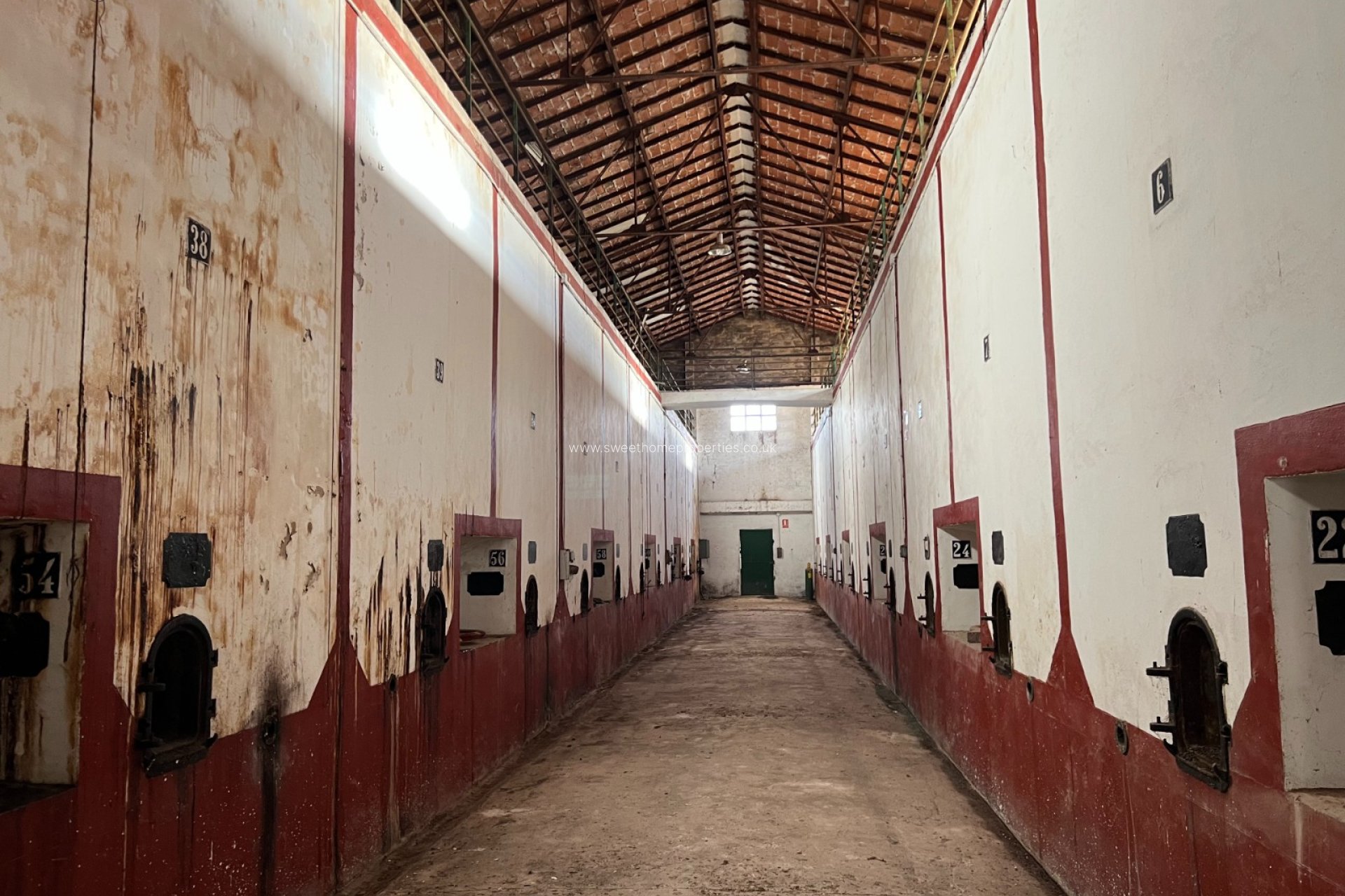 Reventa - Commercial - Hondon De Los Frailes