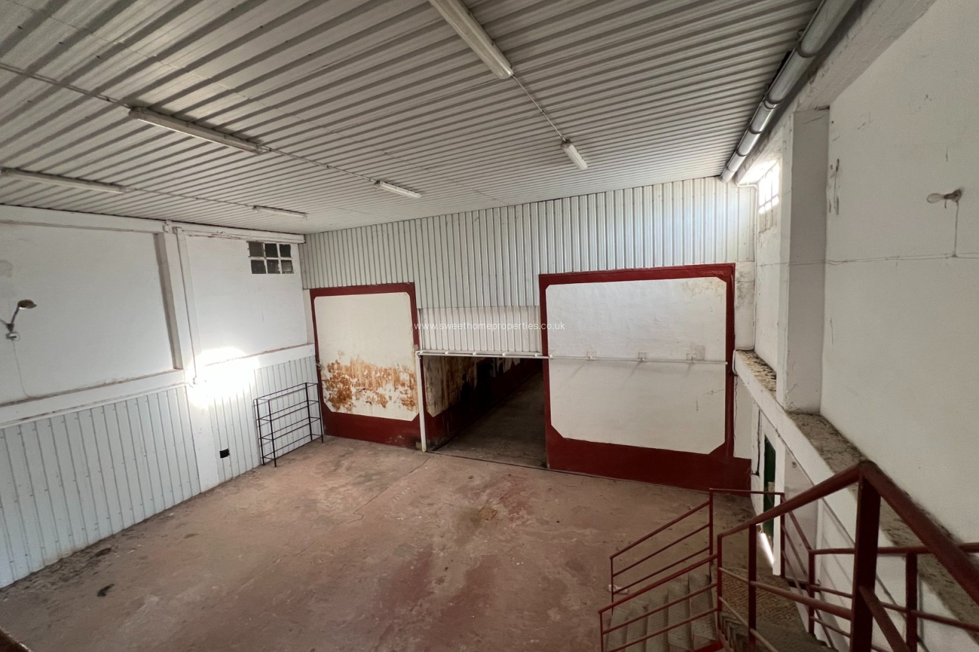 Reventa - Commercial - Hondon De Los Frailes