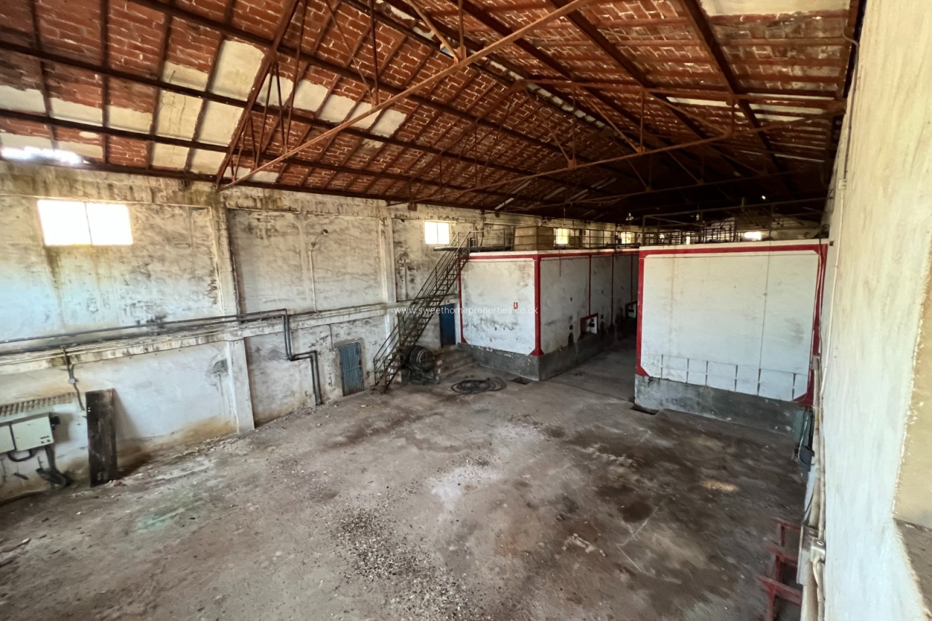 Reventa - Commercial - Hondon De Los Frailes
