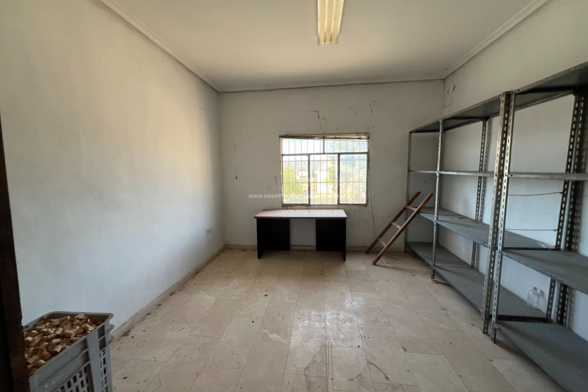 Reventa - Commercial - Hondon De Los Frailes