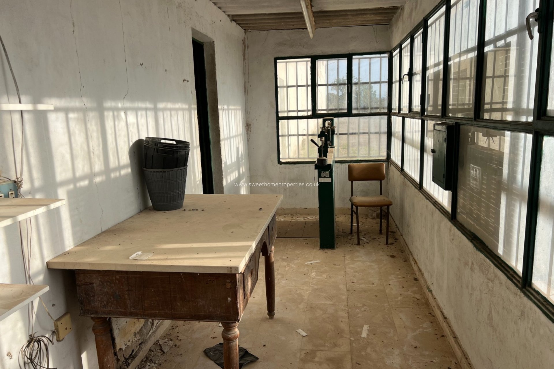 Reventa - Commercial - Hondon De Los Frailes