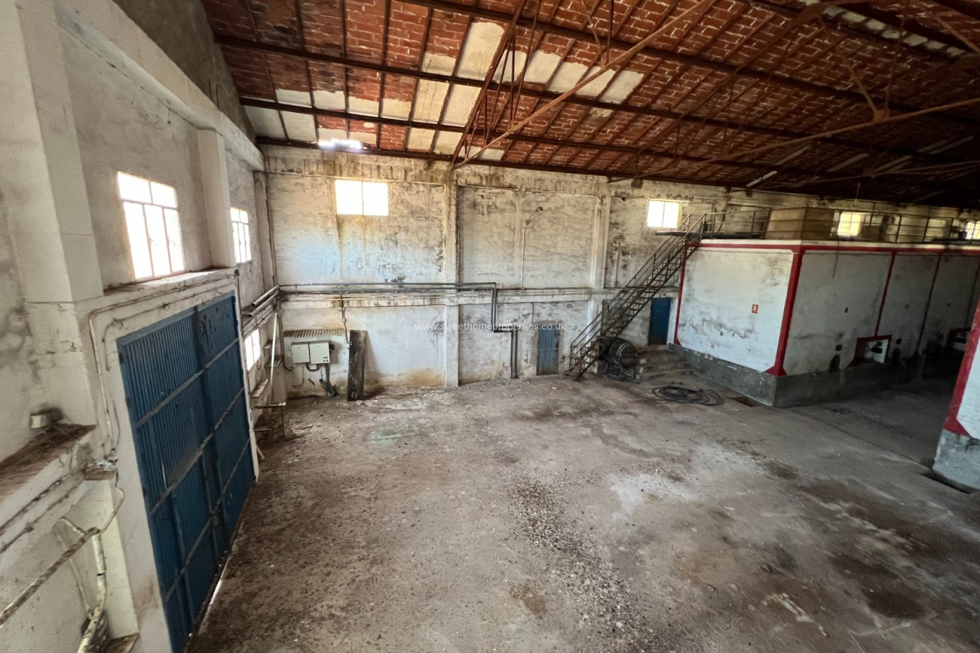 Reventa - Commercial - Hondon De Los Frailes