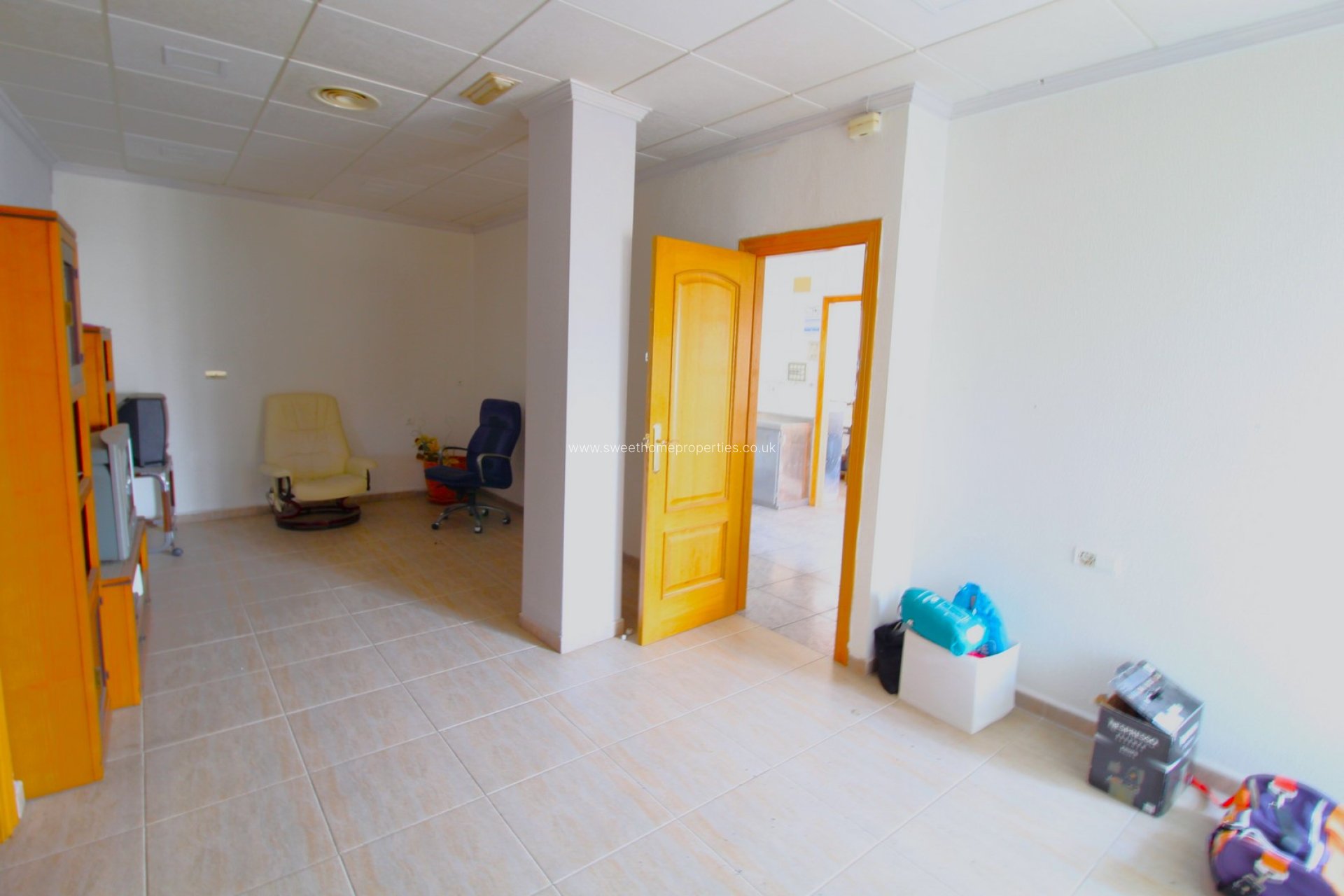 Reventa - Commercial - Jacarilla